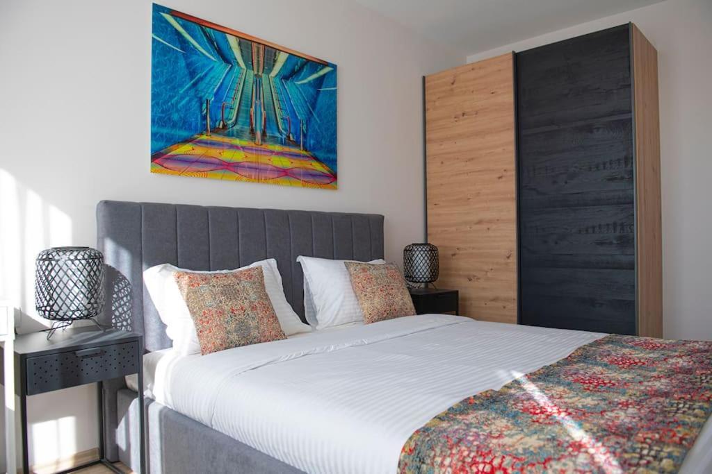 Madrid: A Modern 2-Bedroom Apartment With Parking Sofia Eksteriør bilde